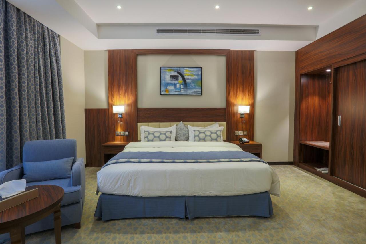 Seasons Park- Mawasim Al Hay At Hotel Jeddah Exterior photo