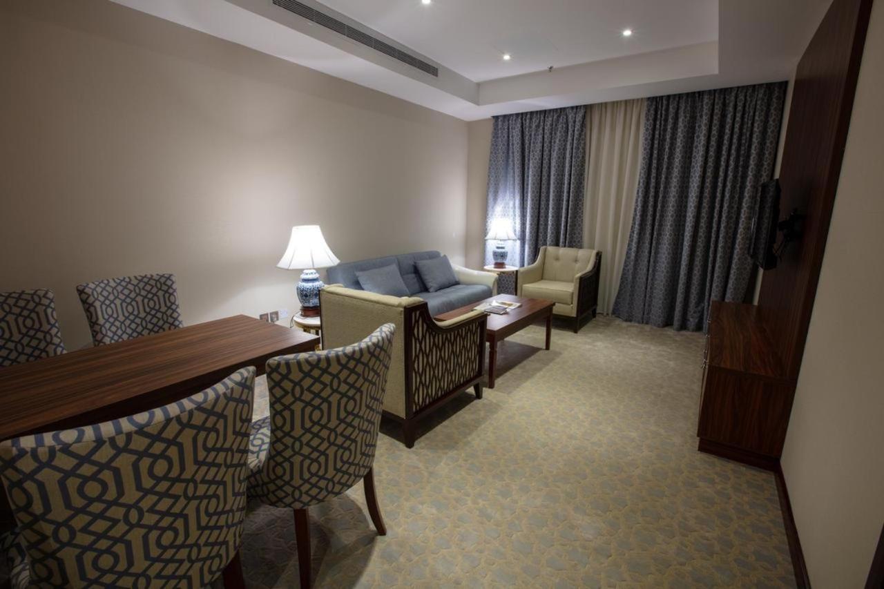 Seasons Park- Mawasim Al Hay At Hotel Jeddah Exterior photo